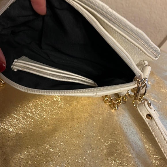 Reduced Quilted White Purse with Tassel and Gold Accents - Picture 5 of 12